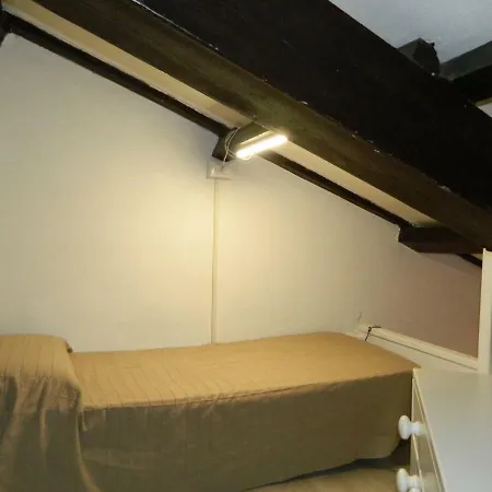 Apartment La Pomposa Del Vicolo Modena